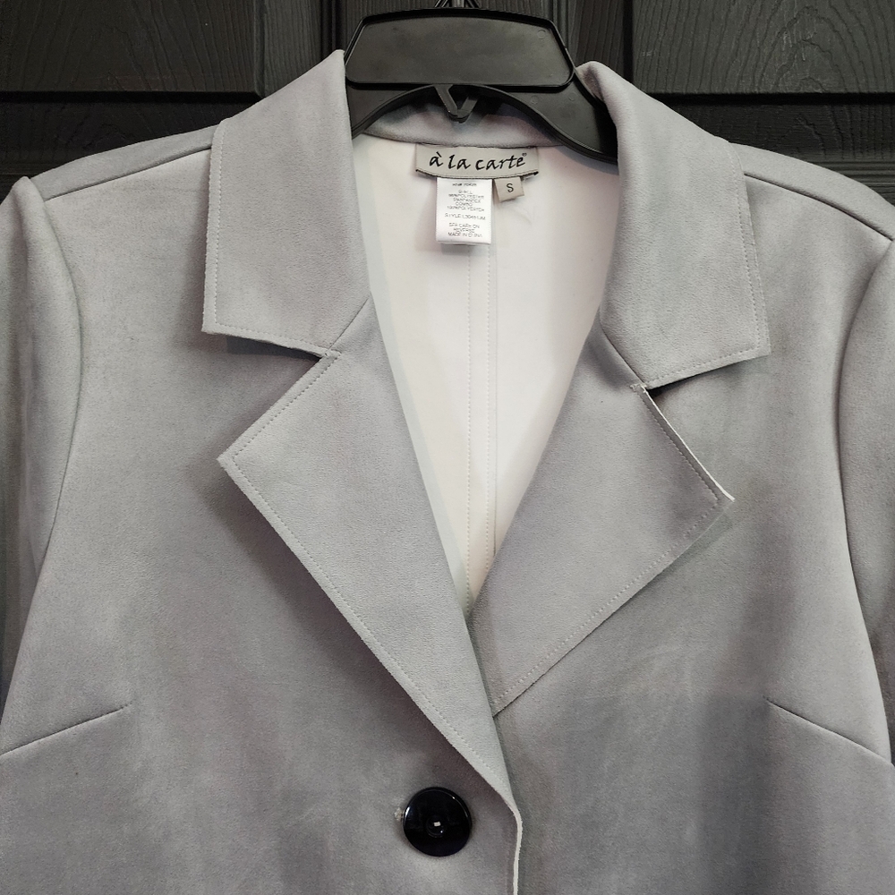 A la Carte Blue Ombre Suede Like Jacket - Picture 3 of 10